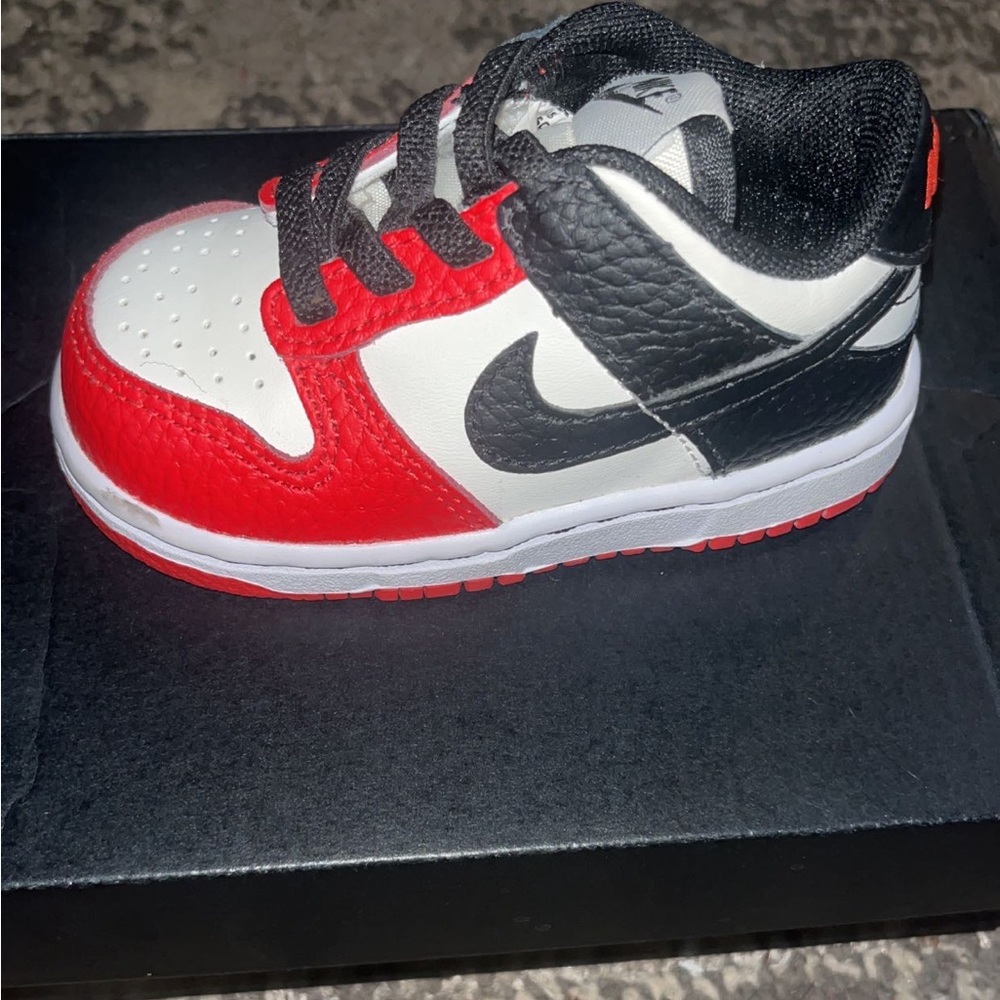 Nike Lows . 5c kids